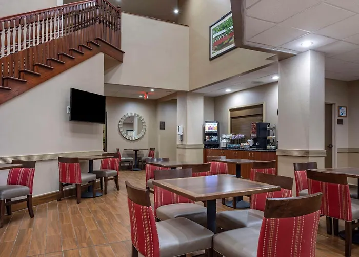 Comfort Suites Near Penn State - State College, Pa