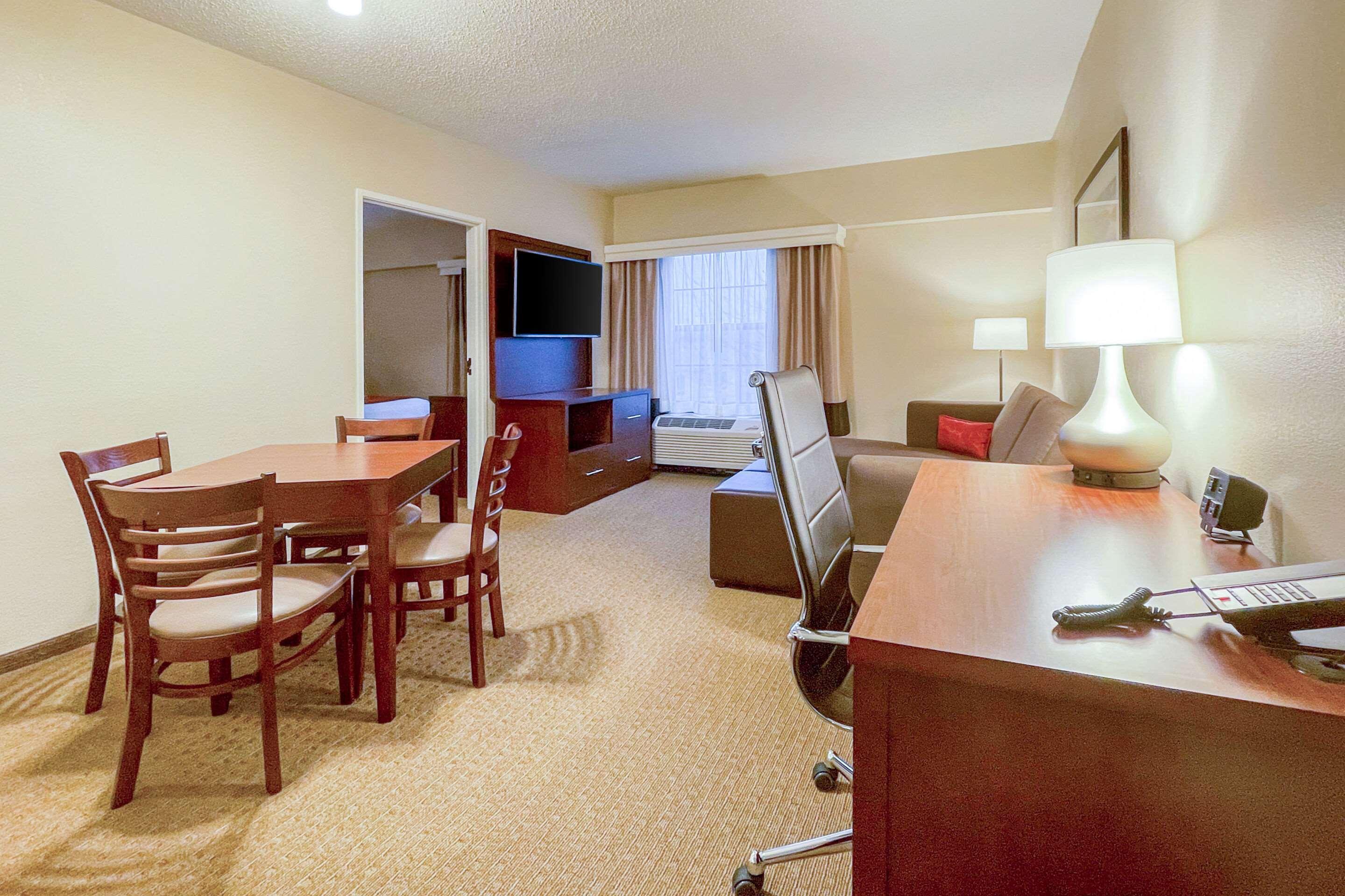 Hotel Comfort Near Penn State - State College, Pa