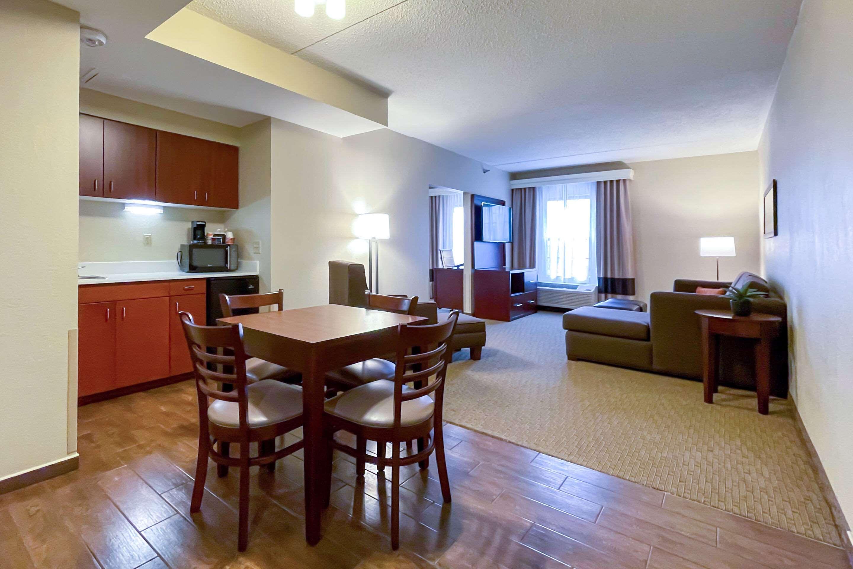 Hotel Comfort Near Penn State - State College, Pa 3*